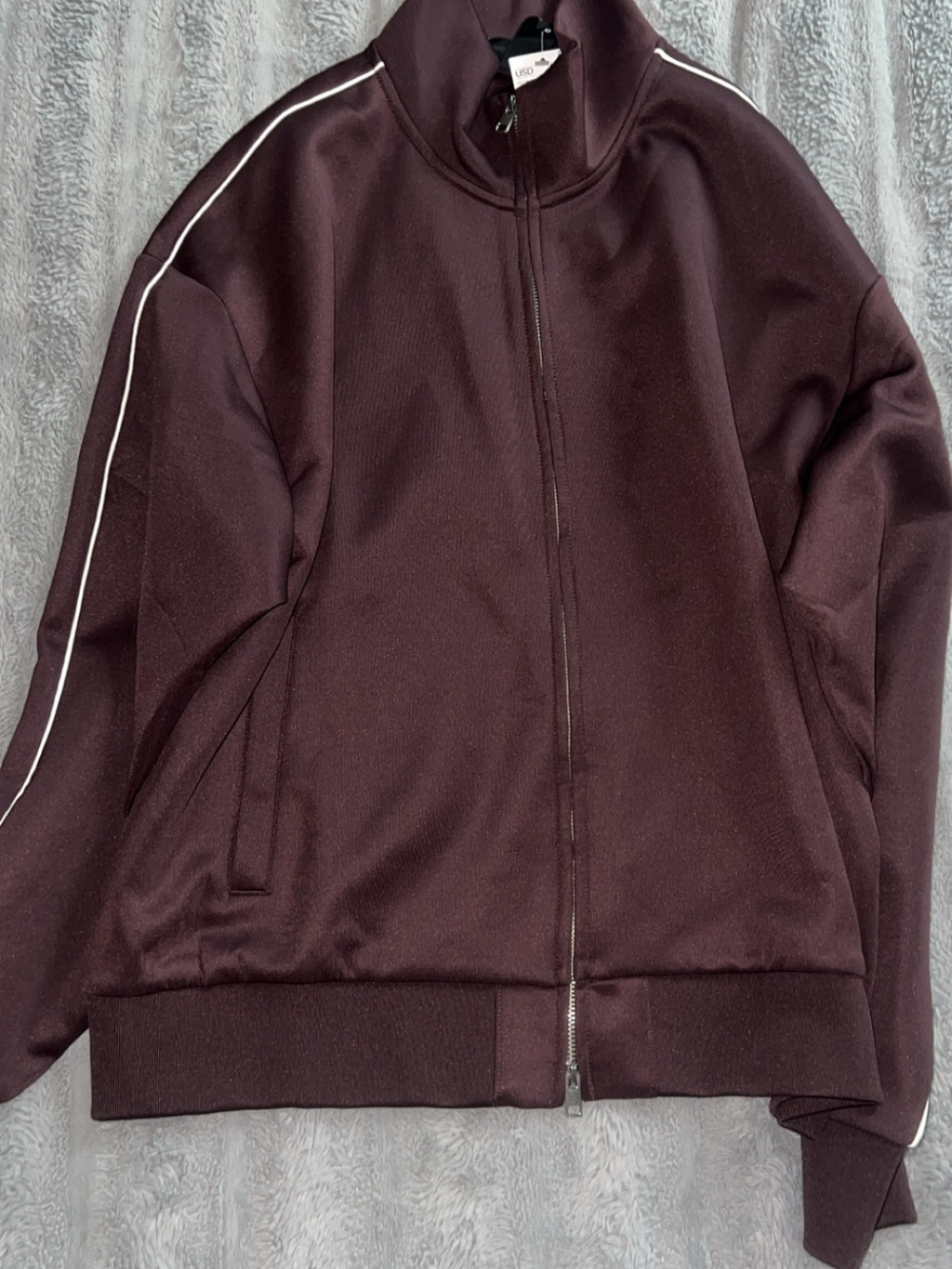 H&M Maroon sweater with White Piping